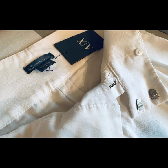 NWT Armani Exchange Dressy Pleated White Shorts - Picture 3 of 5